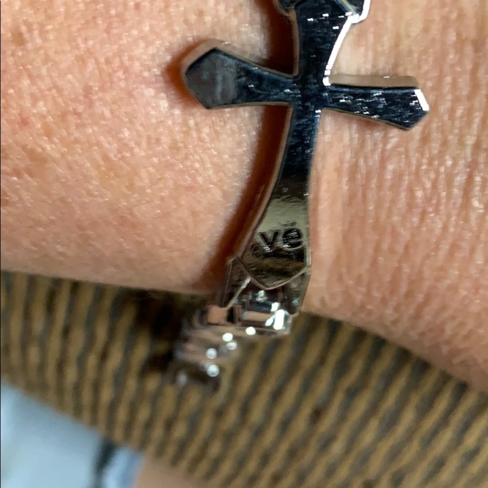 Silver cross ve bracelet